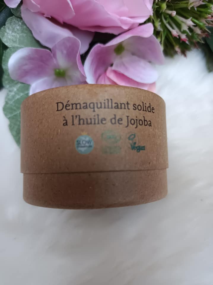 DEMAQUILLANT COMME AVANT