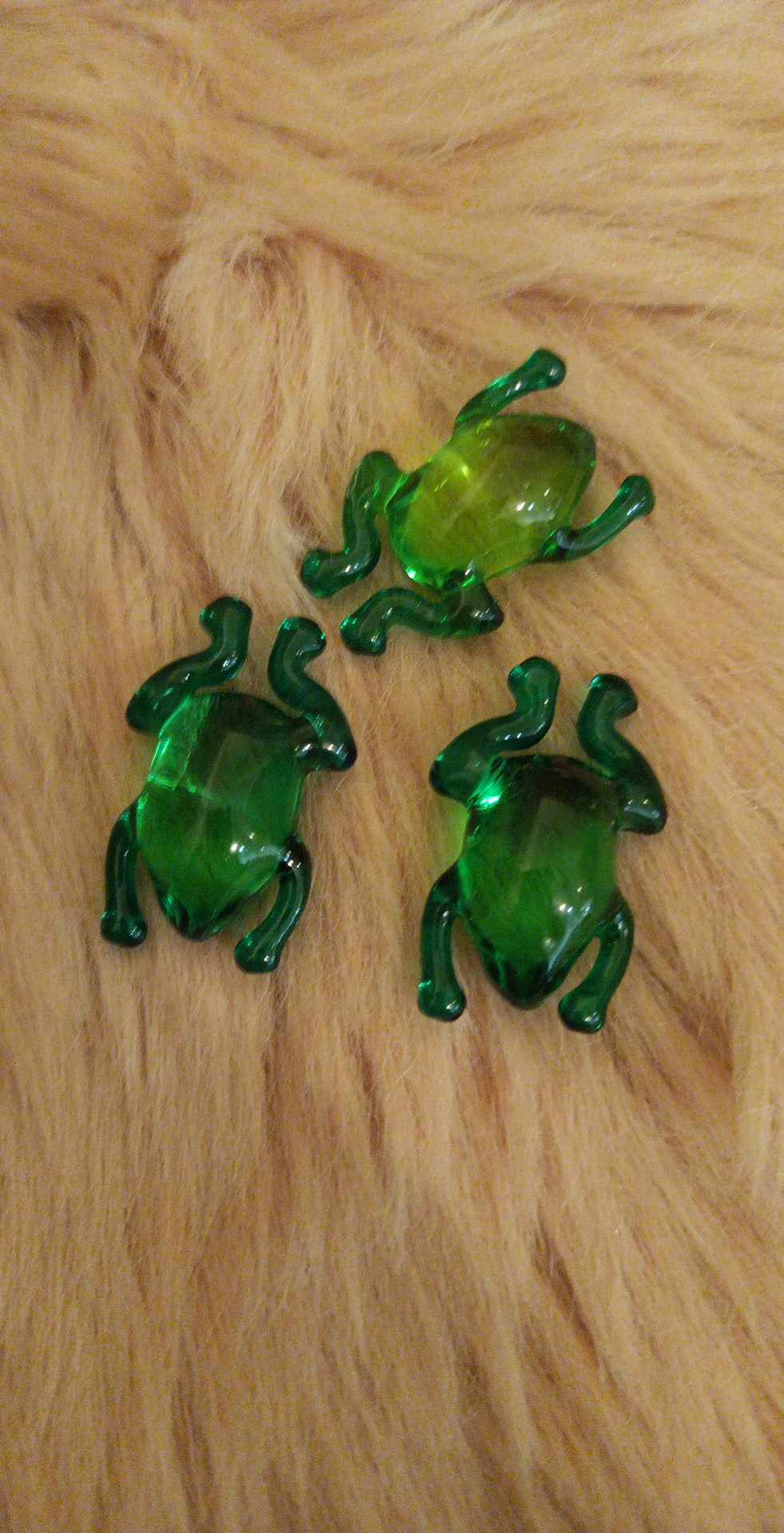 GRENOUILLE VERTE POMME