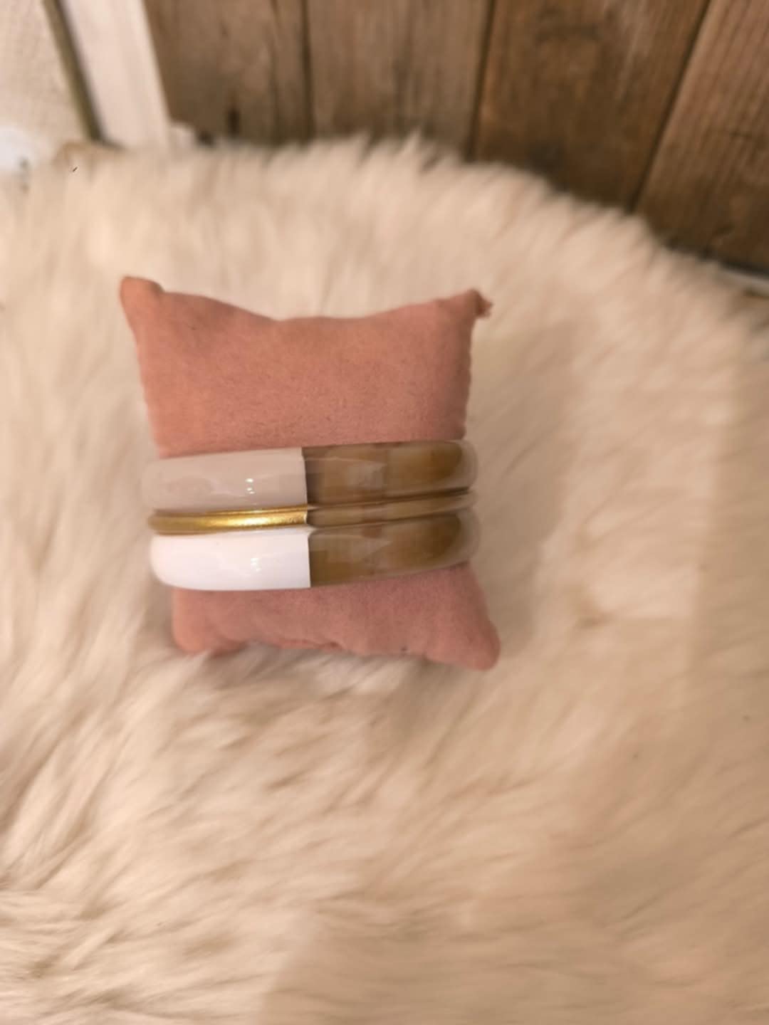 bracelet nude