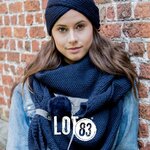 echarpe pompon bleue lot 83
