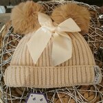 BONNET POMPOM1