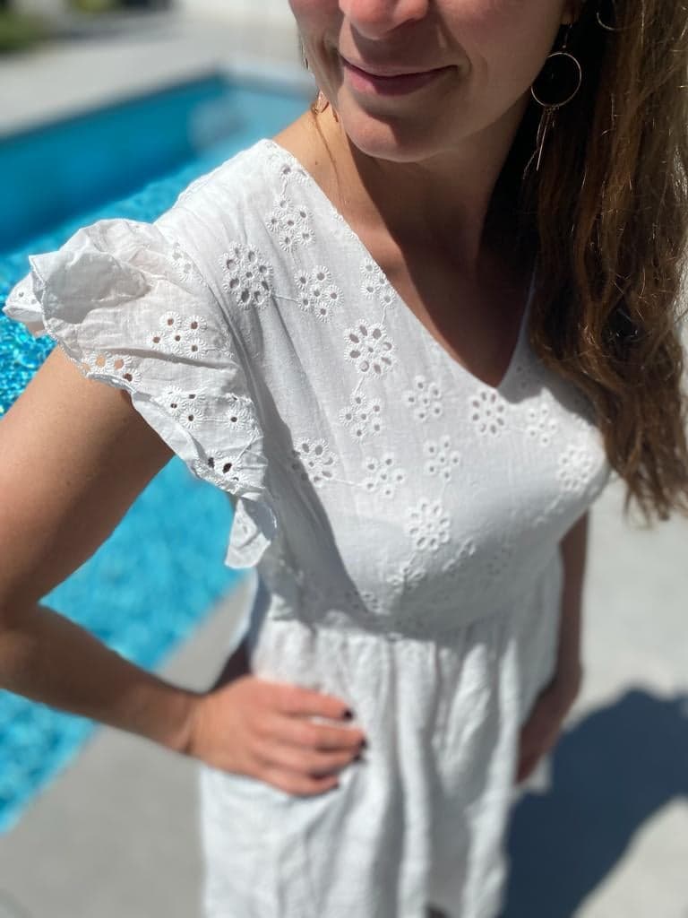 Robe blanche broderie anglaise Valantina.4