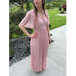 Robe longue bas plissé taille élastique léger décollecté rose poudré Jordana