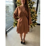 Robe courte fluide taille élastique jolie décolleté satin camel Violaine.3