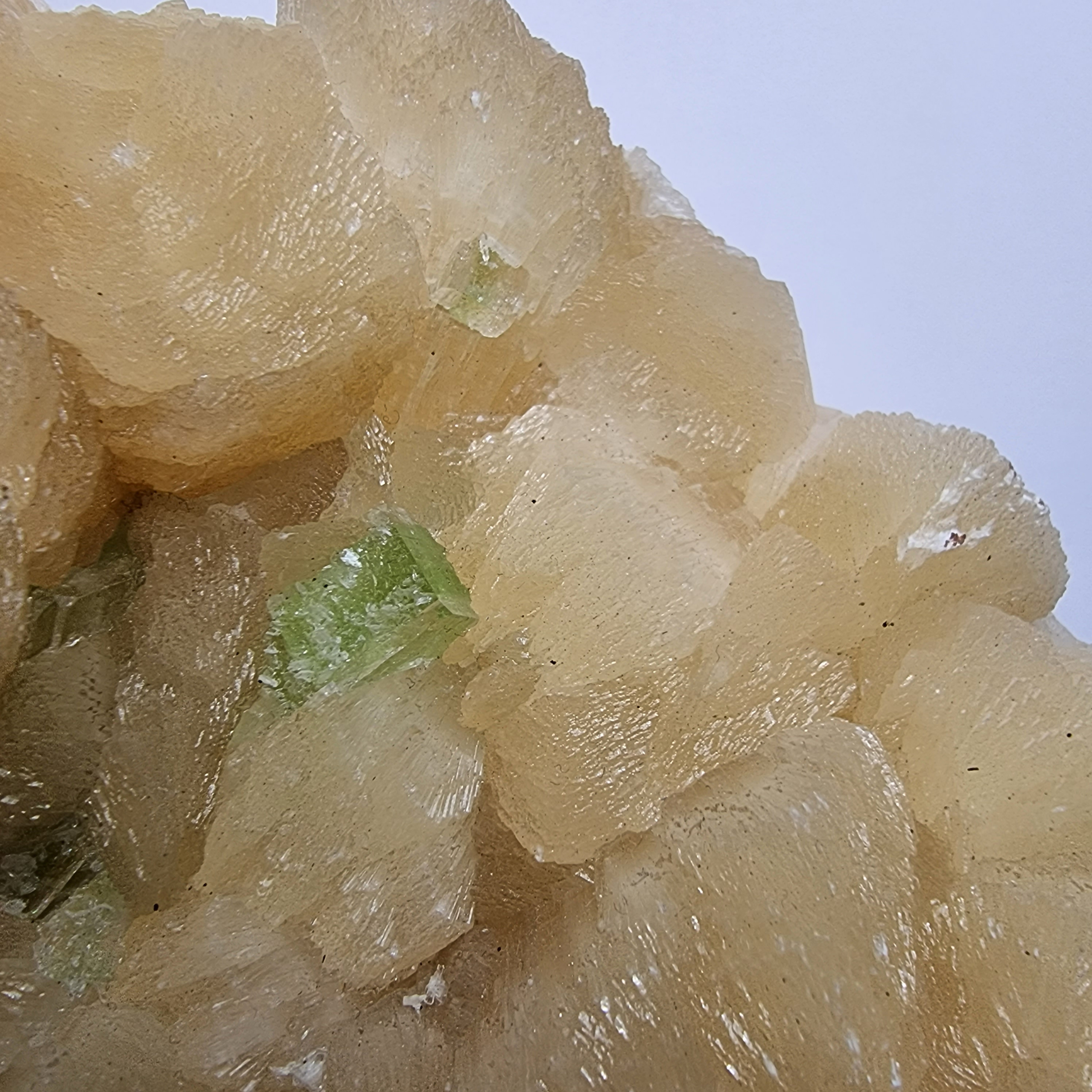 STILBITE-AVEC-AMAS-APOPHYLLITE-detail