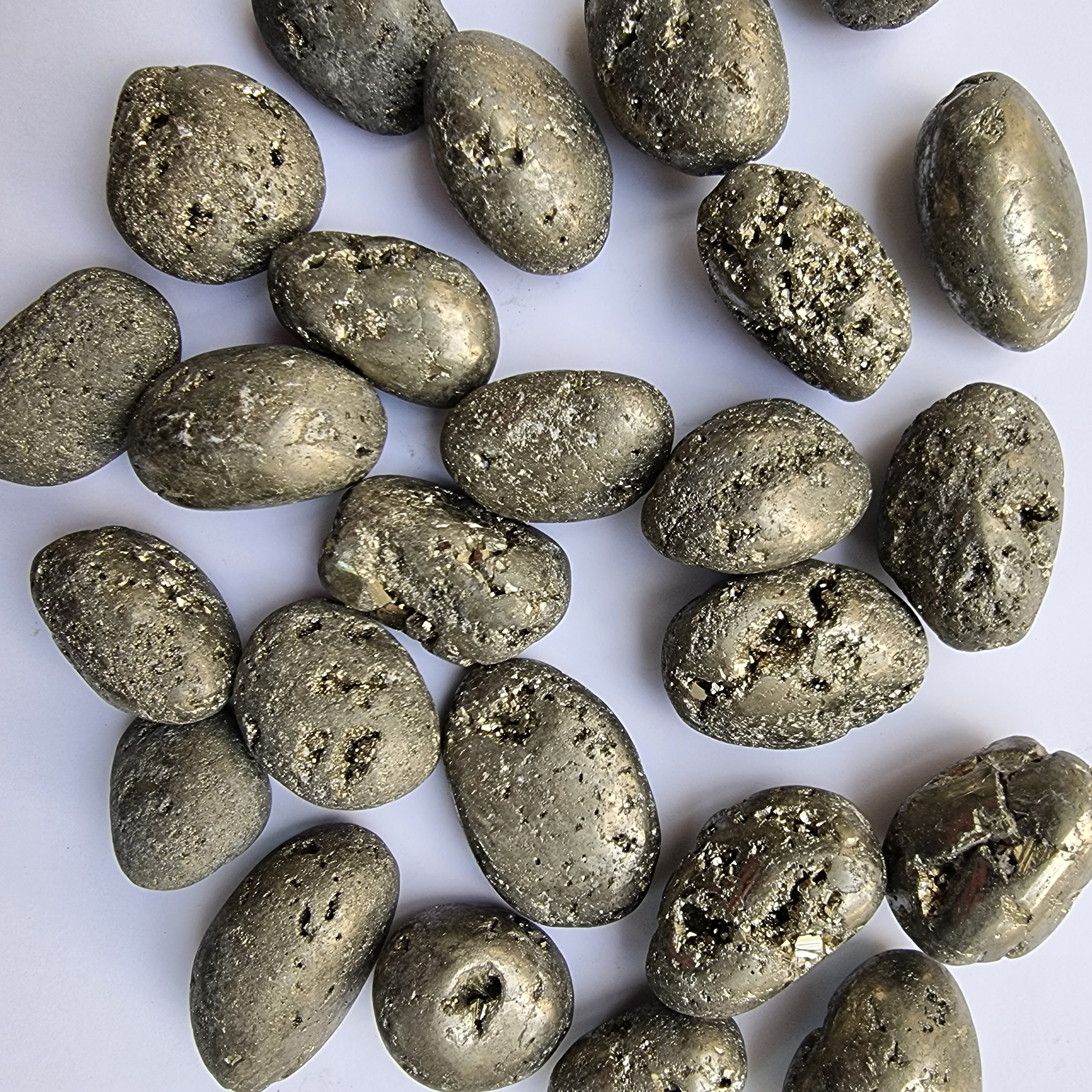 pyrite-du-perou-pierre-roulee-ensemble