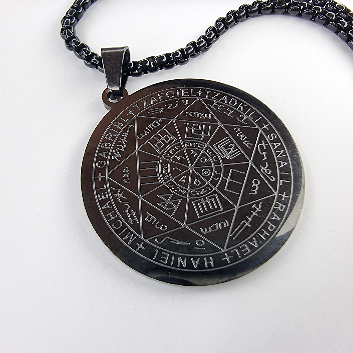 talisman-archanges-noir-detail-bd
