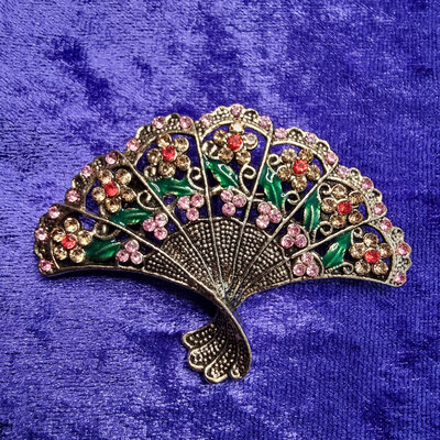 broche-eventail