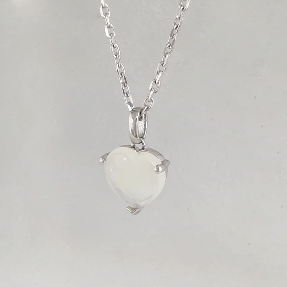 Collier-femme-coeur-opale-naturelle-australie-transparente-01869