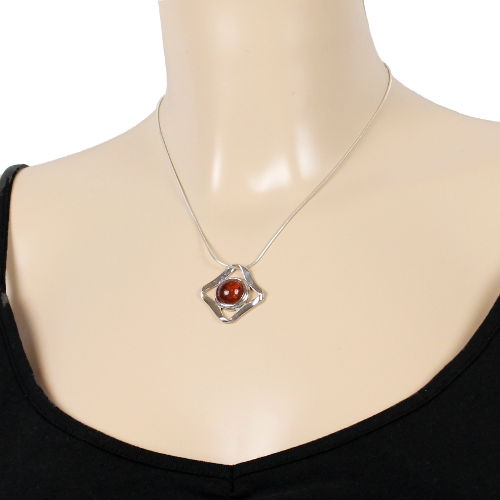pendentif ambre cognac & argent, losange moderne, haut. 2.8cm