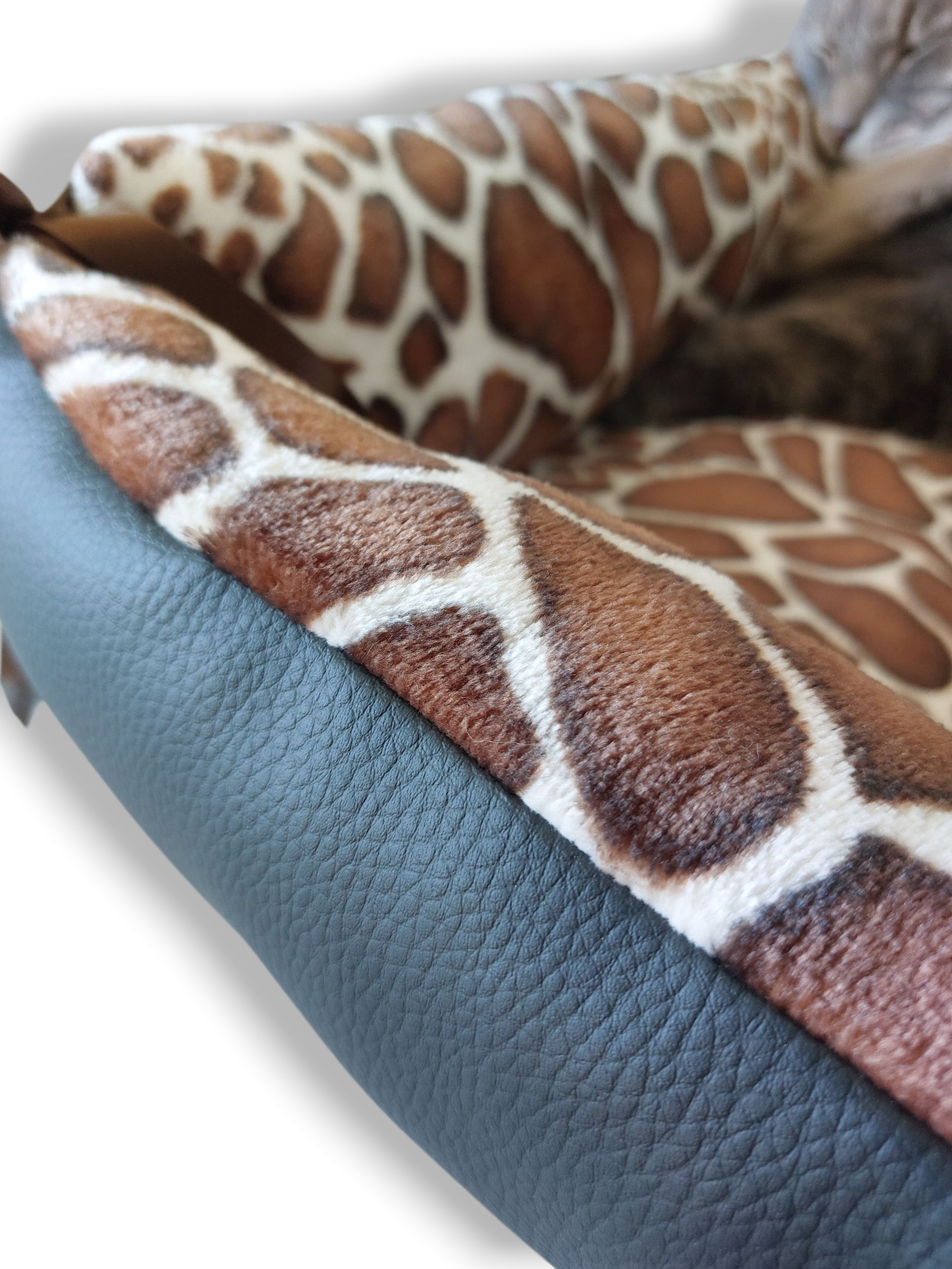 panier pour chat doudou et simili cuir