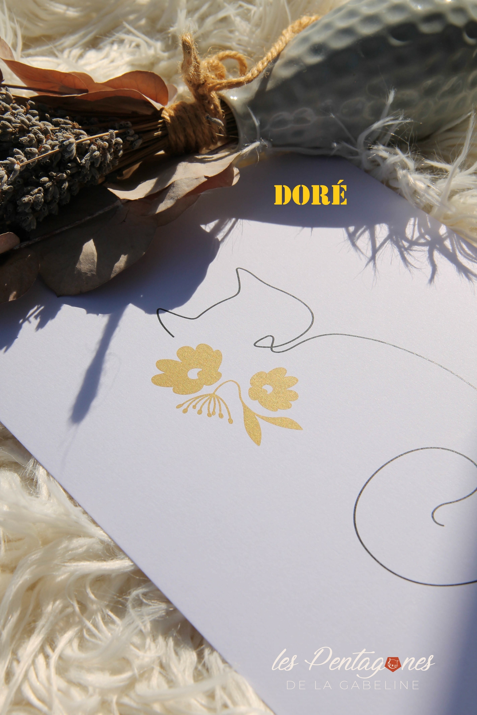 Affiche chat collier de fleurs Doré