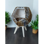 pentagone sur pieds avec coussin