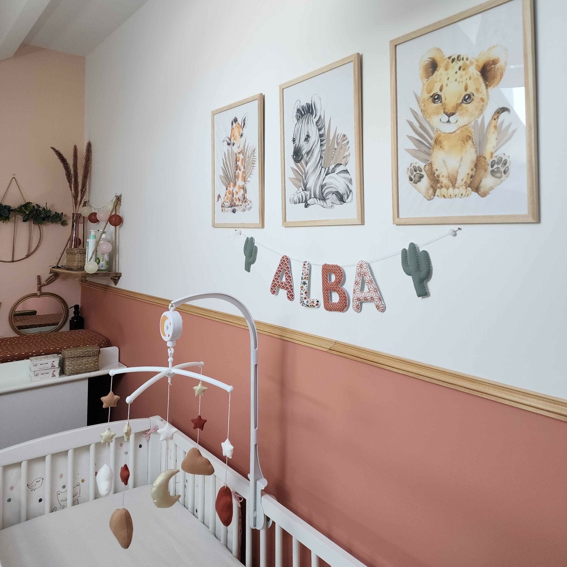 Guirlande prénom personnalisée chambre bébé fille