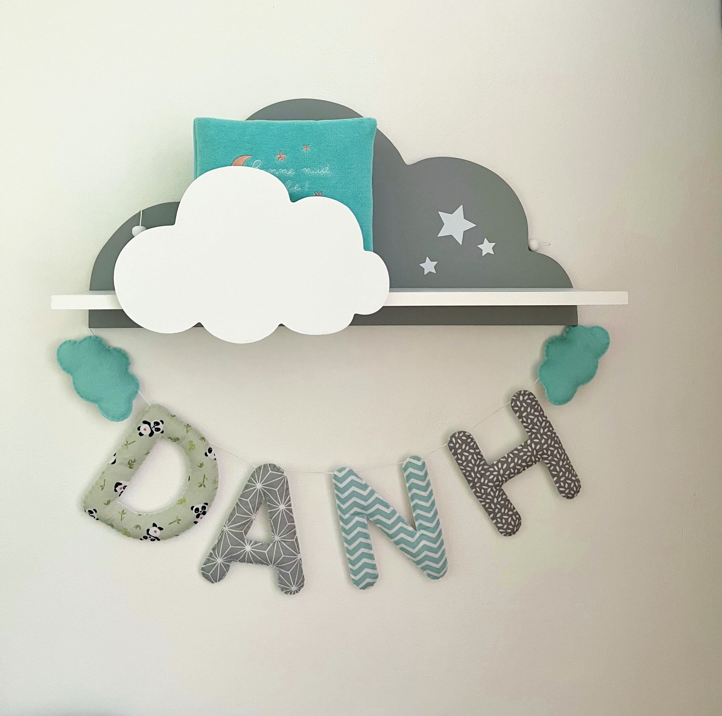 deco nuage banderole personnalisée chambre garçon