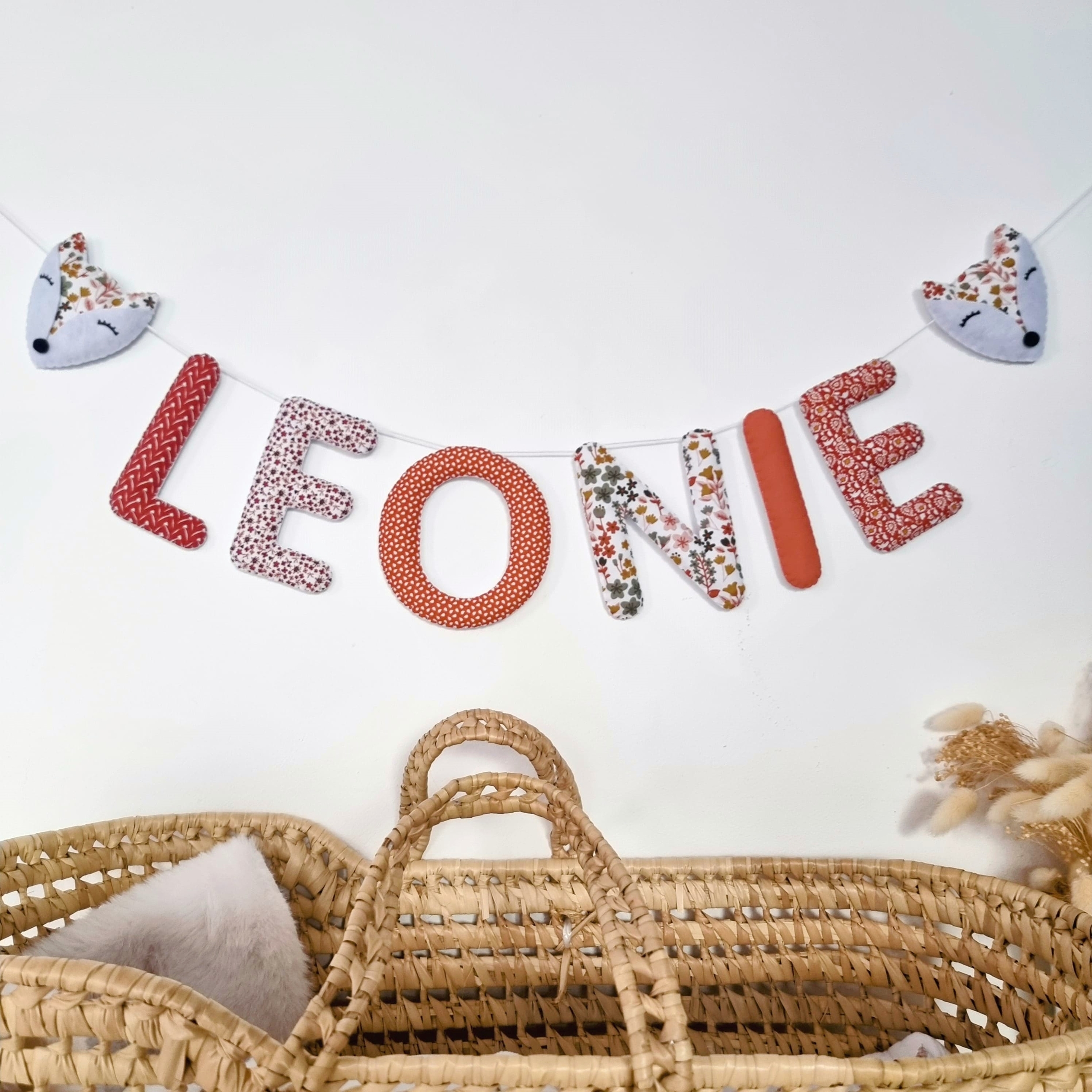 decoration murale enfant personnalisee prenom bebe fille terracotta