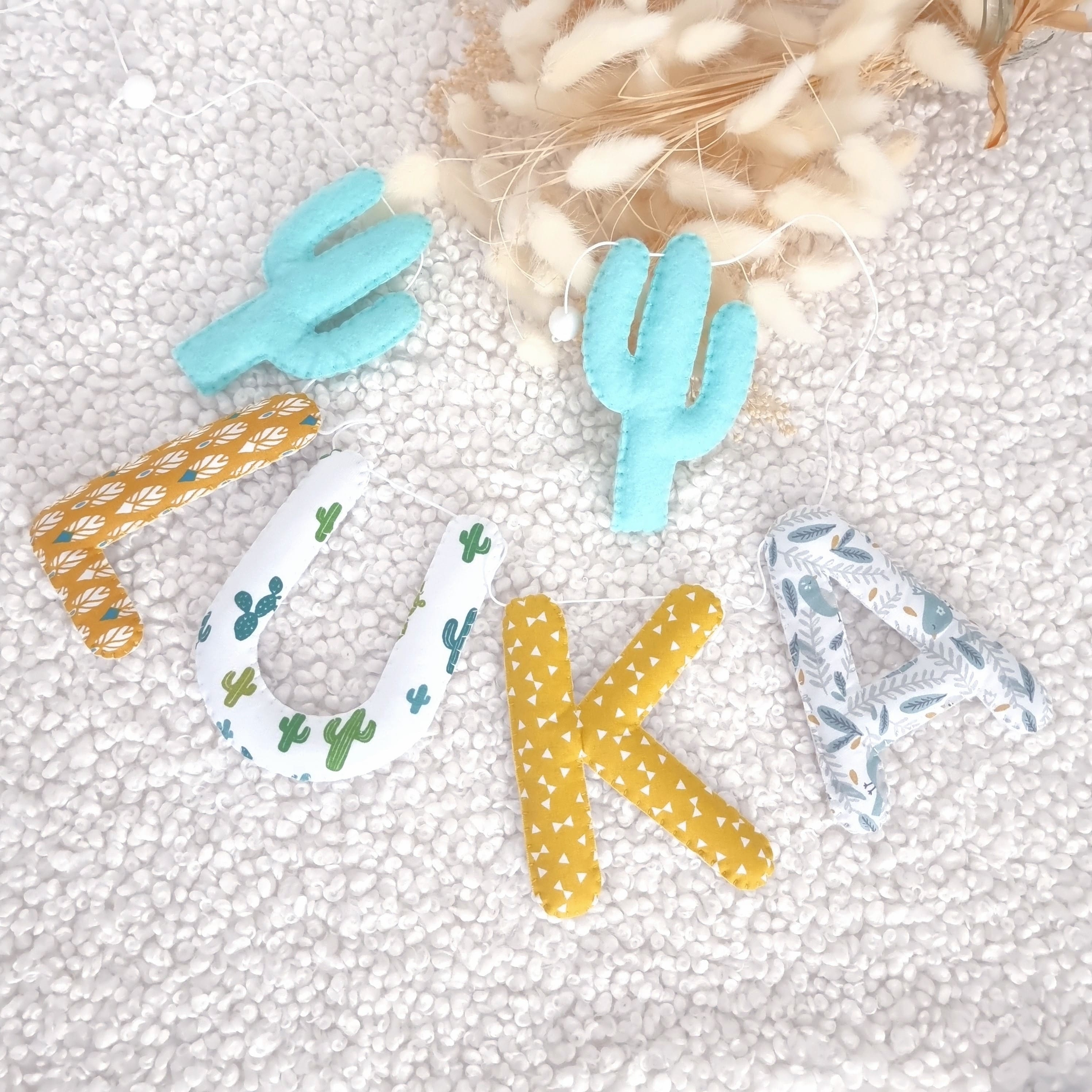 guirlande lettres en tissus cactus decoration personnalisee chambre enfant