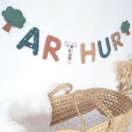 cadeau naissance bébé garçon guirlande prenom personnalisée nature et foret vert et marron