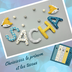décoration murale personnalisée pour chambre enfant. guirlande prénom tissus renard moutarde