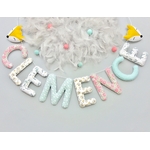 guirlande de lettres en tissu pour deco murale chambre personnalisée enfant fille