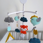 mobile musical lit bébé décoration renard et oiseaux bleu et mint