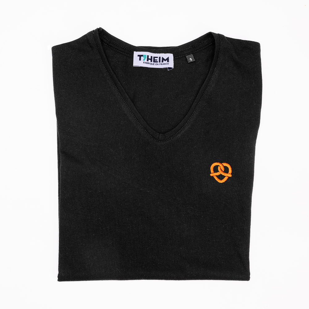 theim-t-shirt-bretzel-noir-femme-col-V-1000-x-1000-px