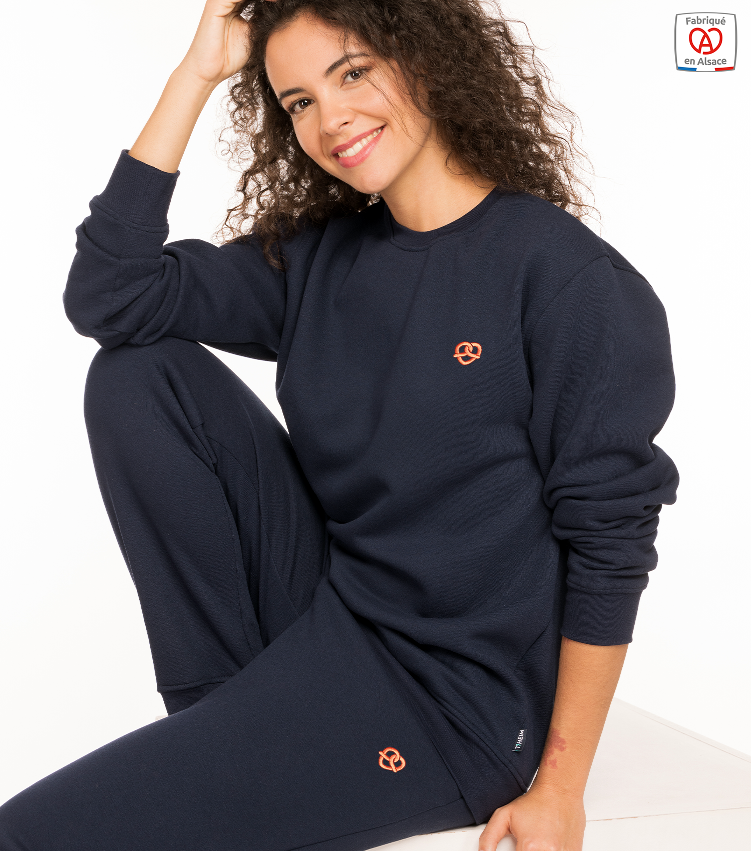 Le sweat femme en molleton brodé bretzel