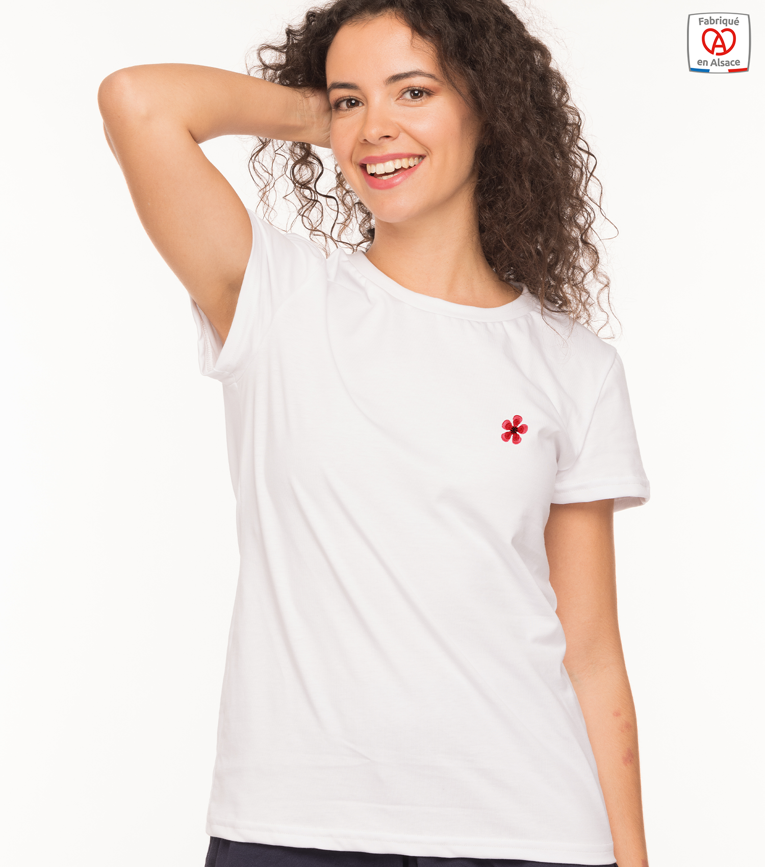Le T-shirt femme brodé fleur de géranium