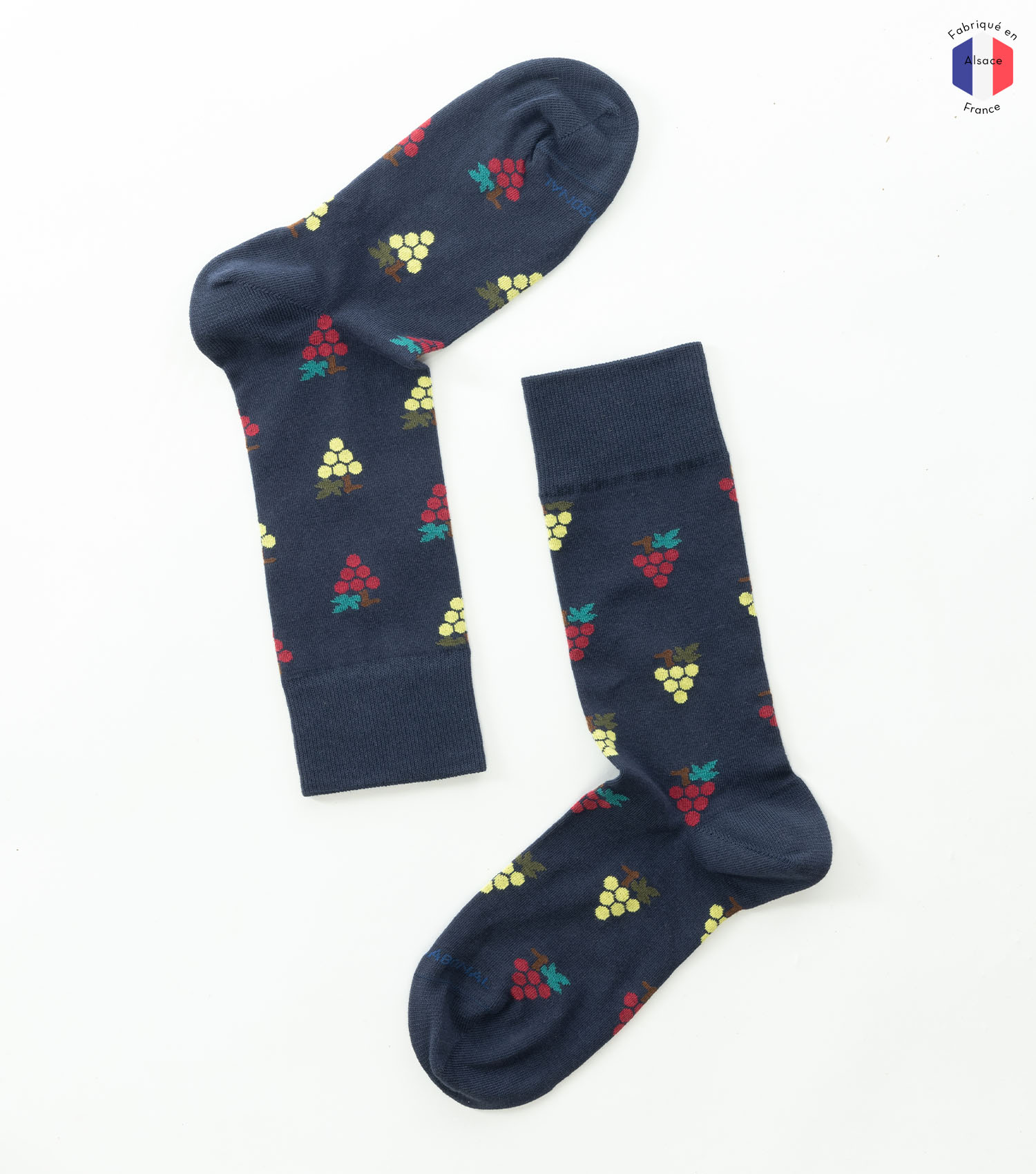 Les chaussettes à motifs raisin