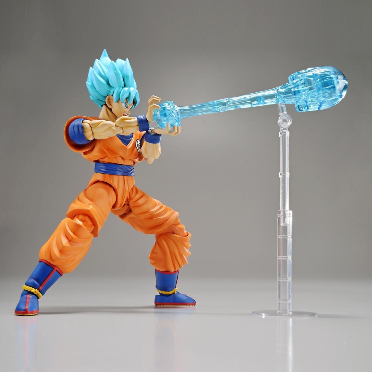 figurine-dragon-ball-Z-Son-Goku-super-saiyan-god-4-zoom