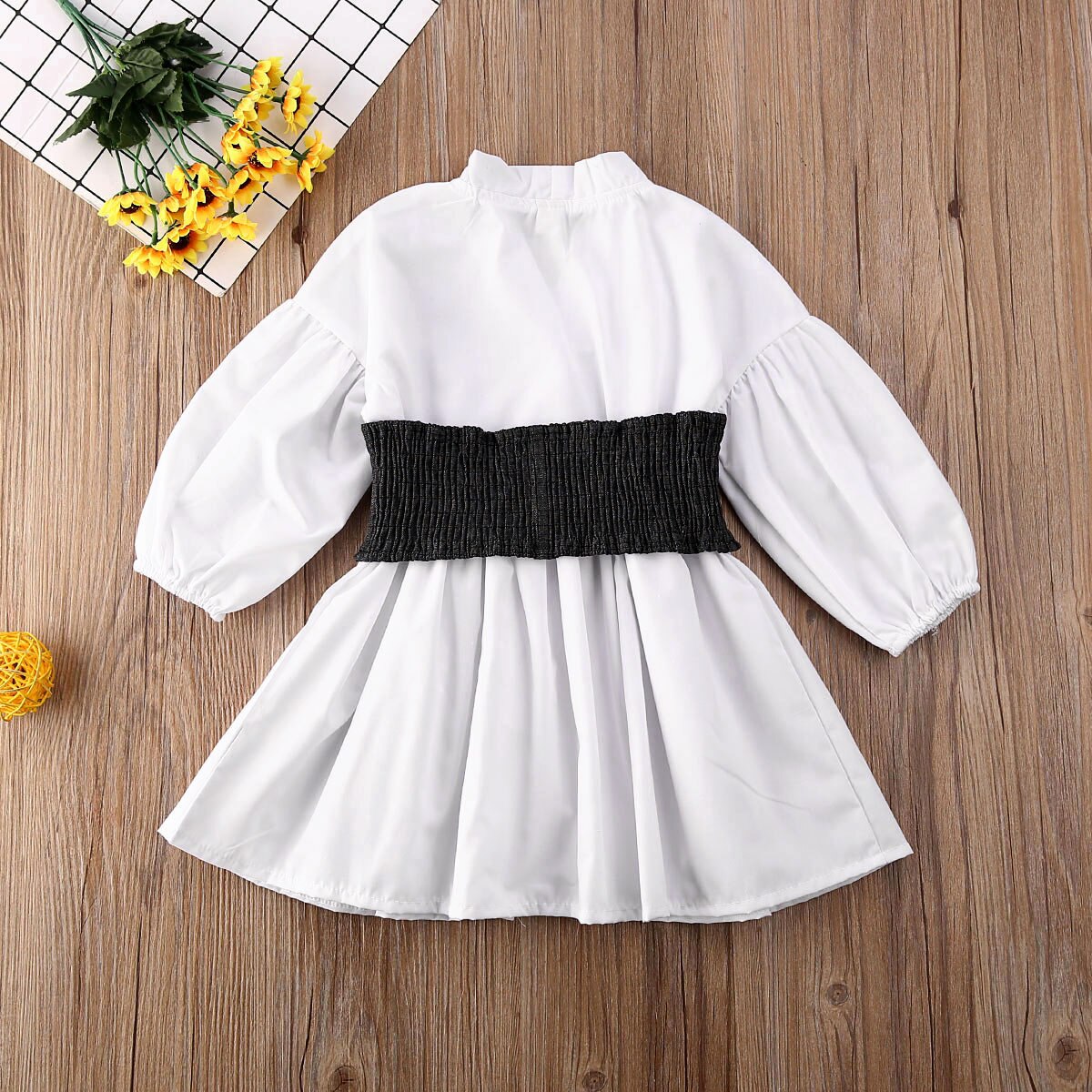 Robe blanche à manches longues bouffantes pour bébé fille ...