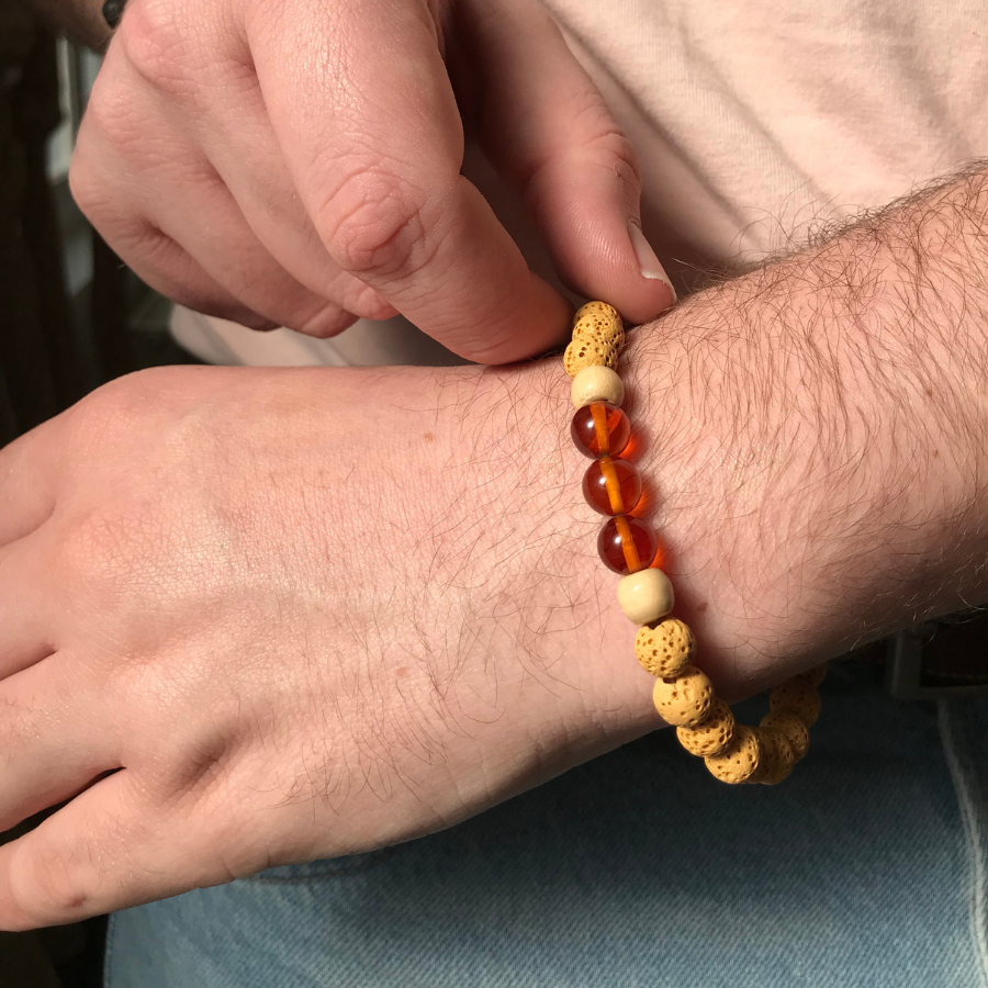 Bracelet élastique pierre de lave, ambre et bois - Homme