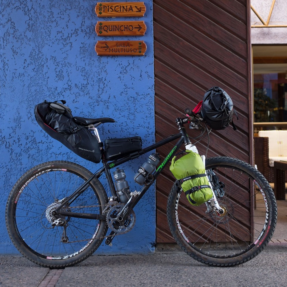 outpost-top-tube-bag-lifestyle-5_2