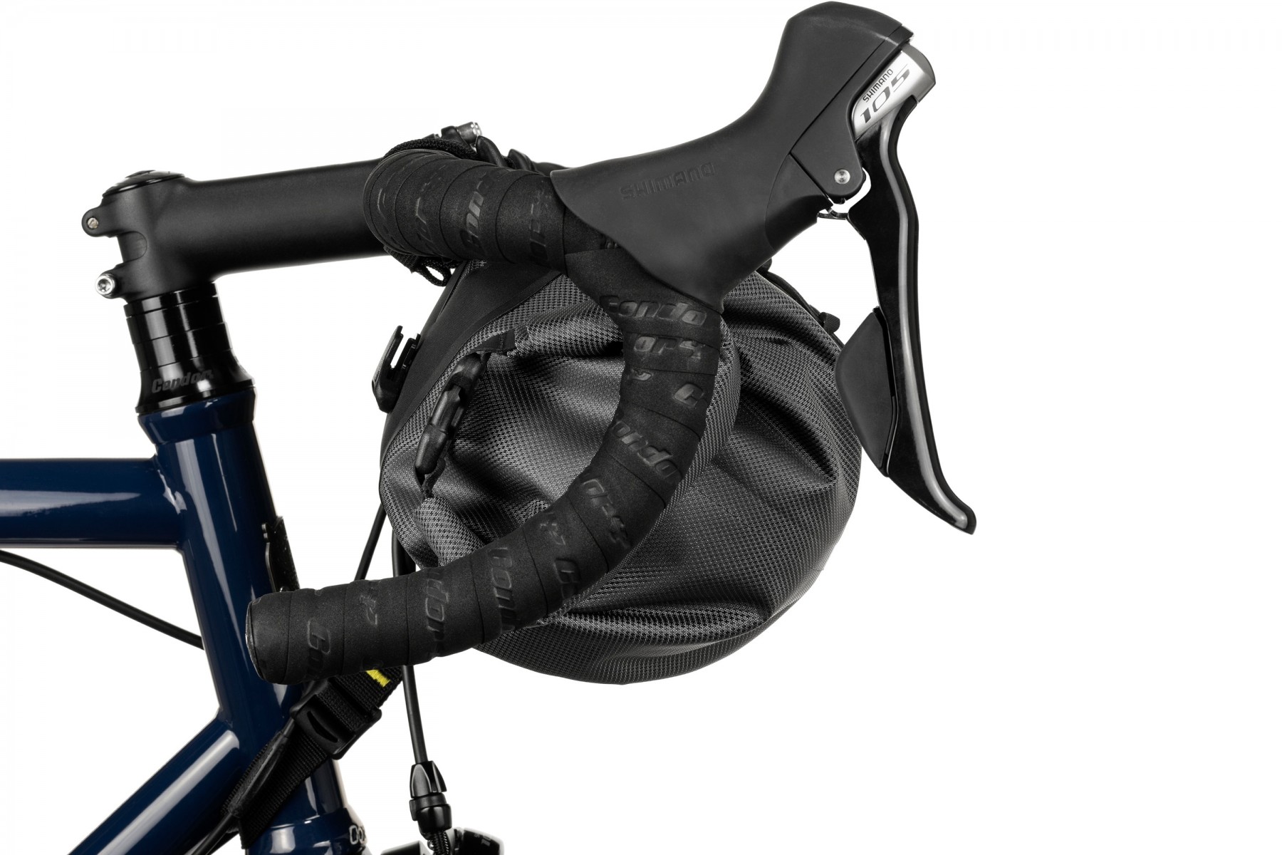 apidura-expedition-handlebar-pack-9l-on-bike-3-hires
