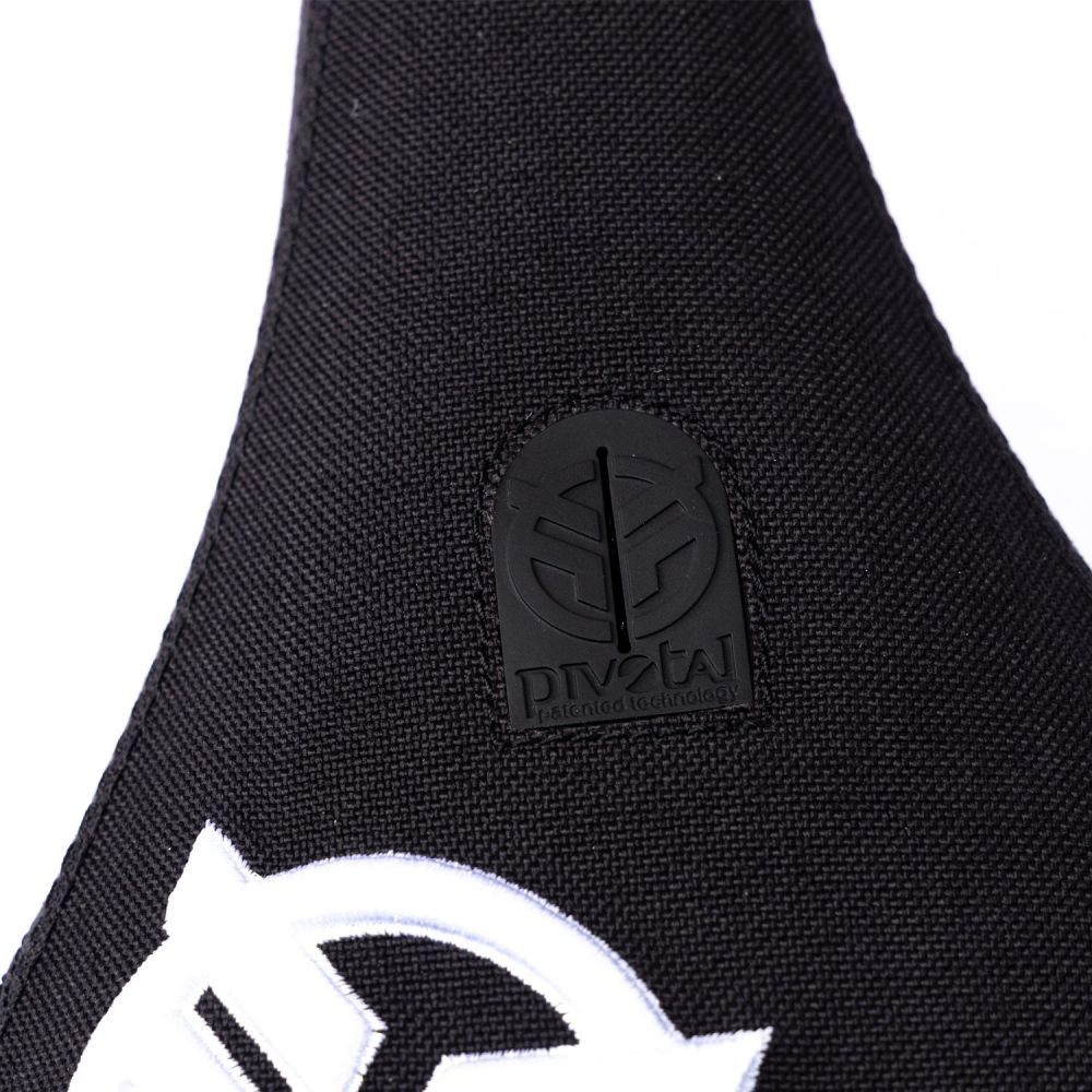 selle-federal-mid-pivotal-logo-white-raised-stitching-black (3)