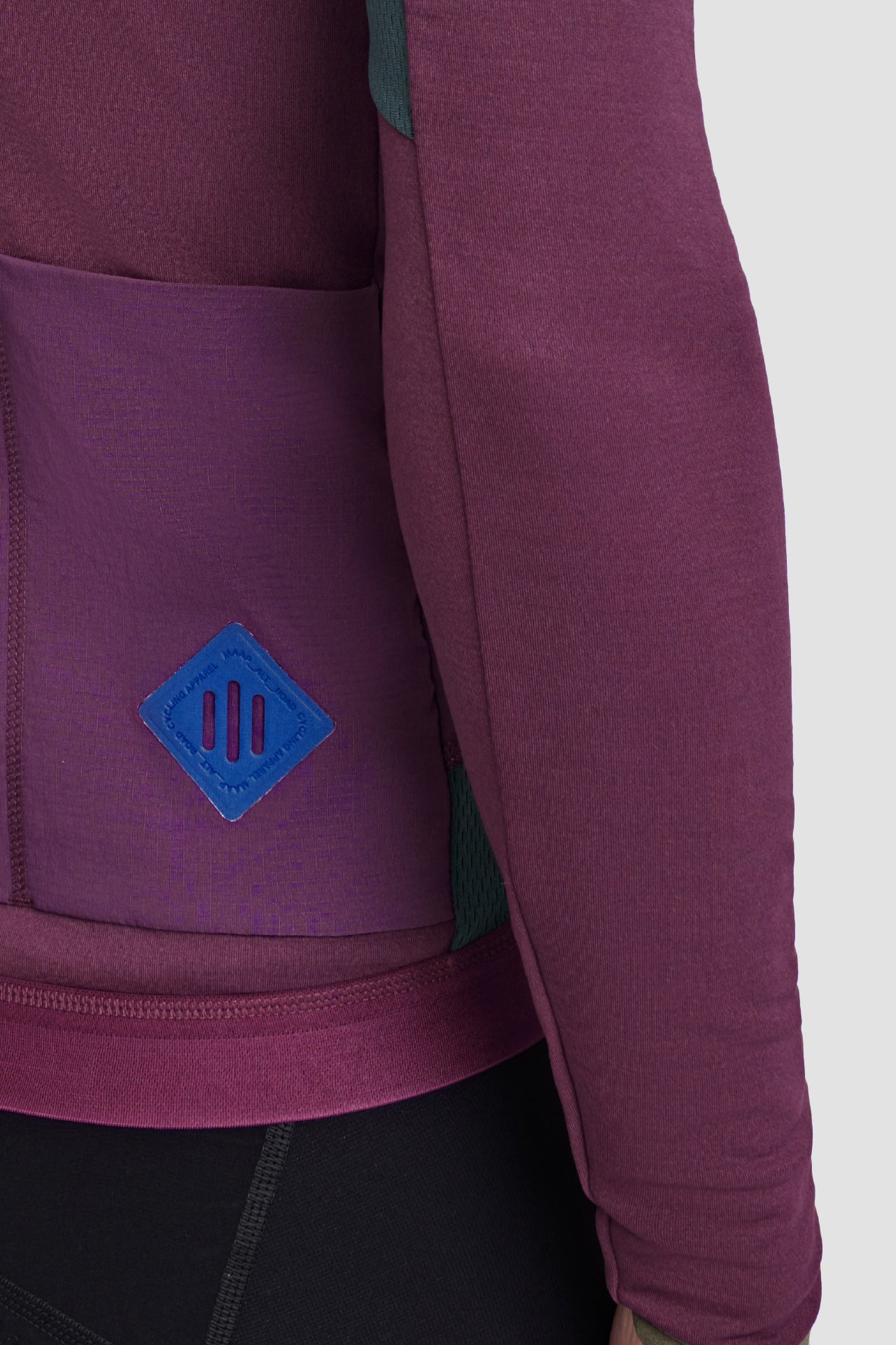 Alt_RoadLSJersey_Burgundy_PDP_ADDITIONAL_IMAGES_01_DESKTOP