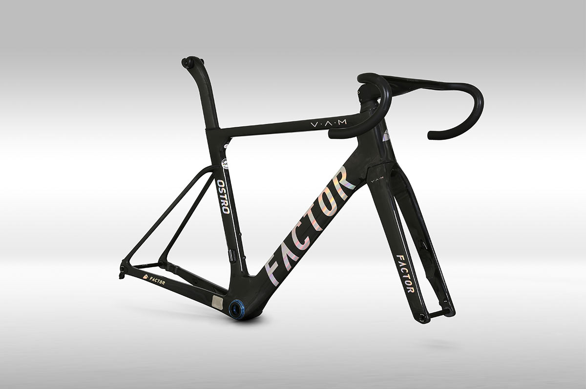 OSTRO_Chrome_Frameset_F45_white