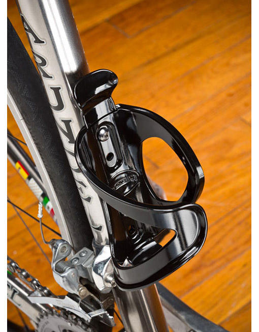 Flip-Flop-blk-left-on-bike-large