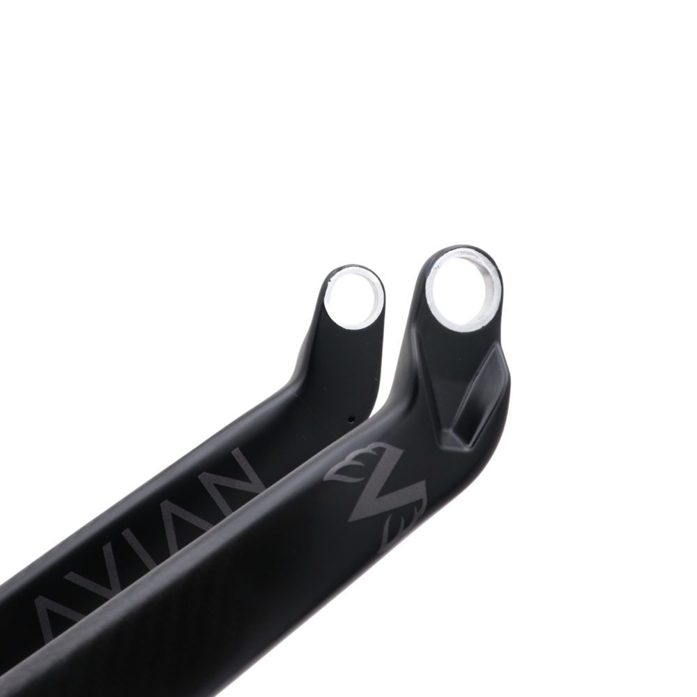 fourche-avian-versus-tapered-24-20mm-matt-black-3