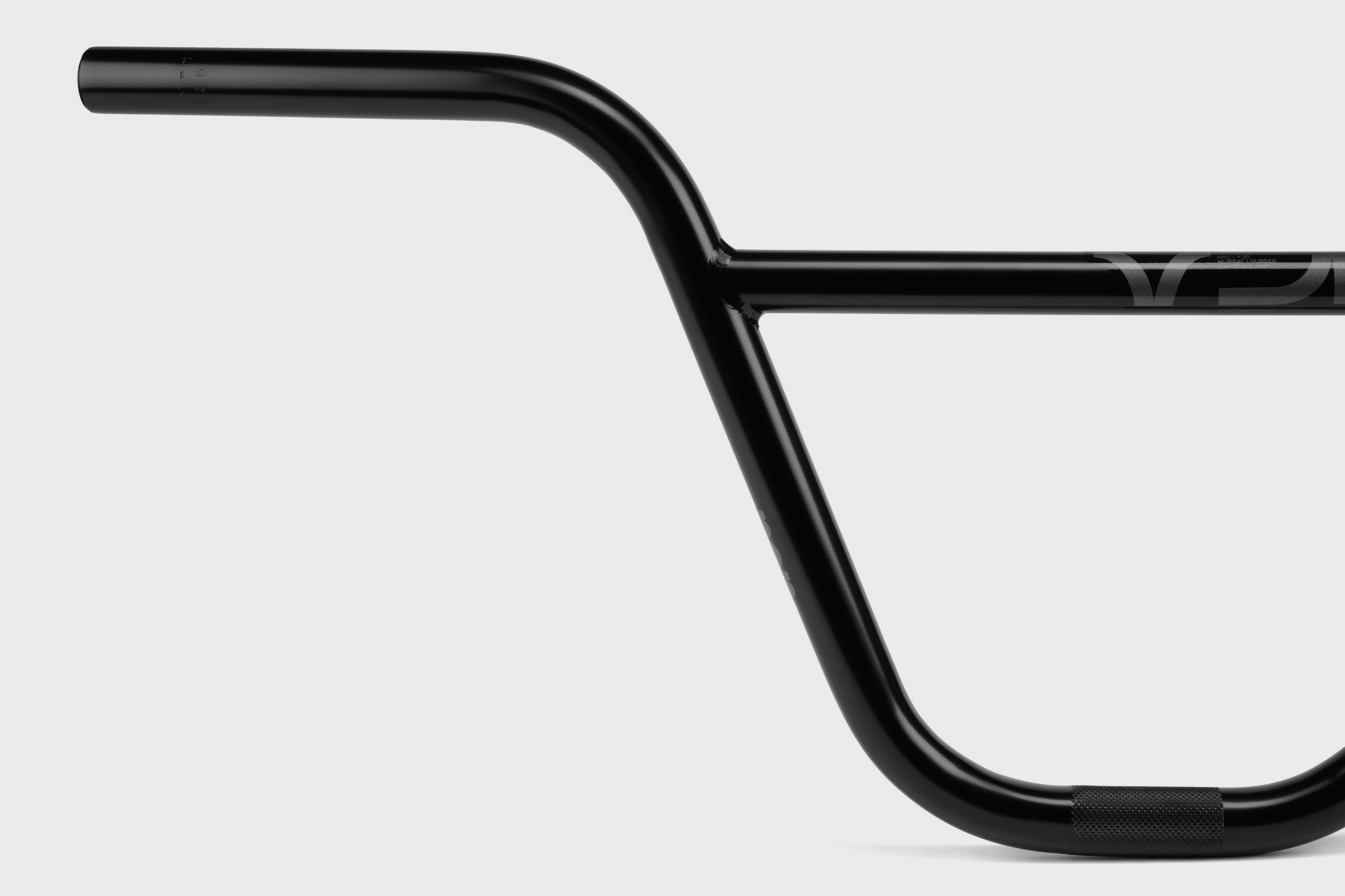 69401d0031dee61222f5837d_WETHEPEOPLE_Arc_handlebar_black_website_1