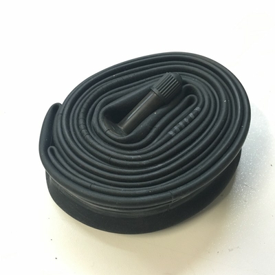 Ch a air GENERIC 700 x 28-35 grosse valve