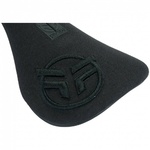 selle-federal-slim-pivotal-logo-black-raised-stitching-black (1)