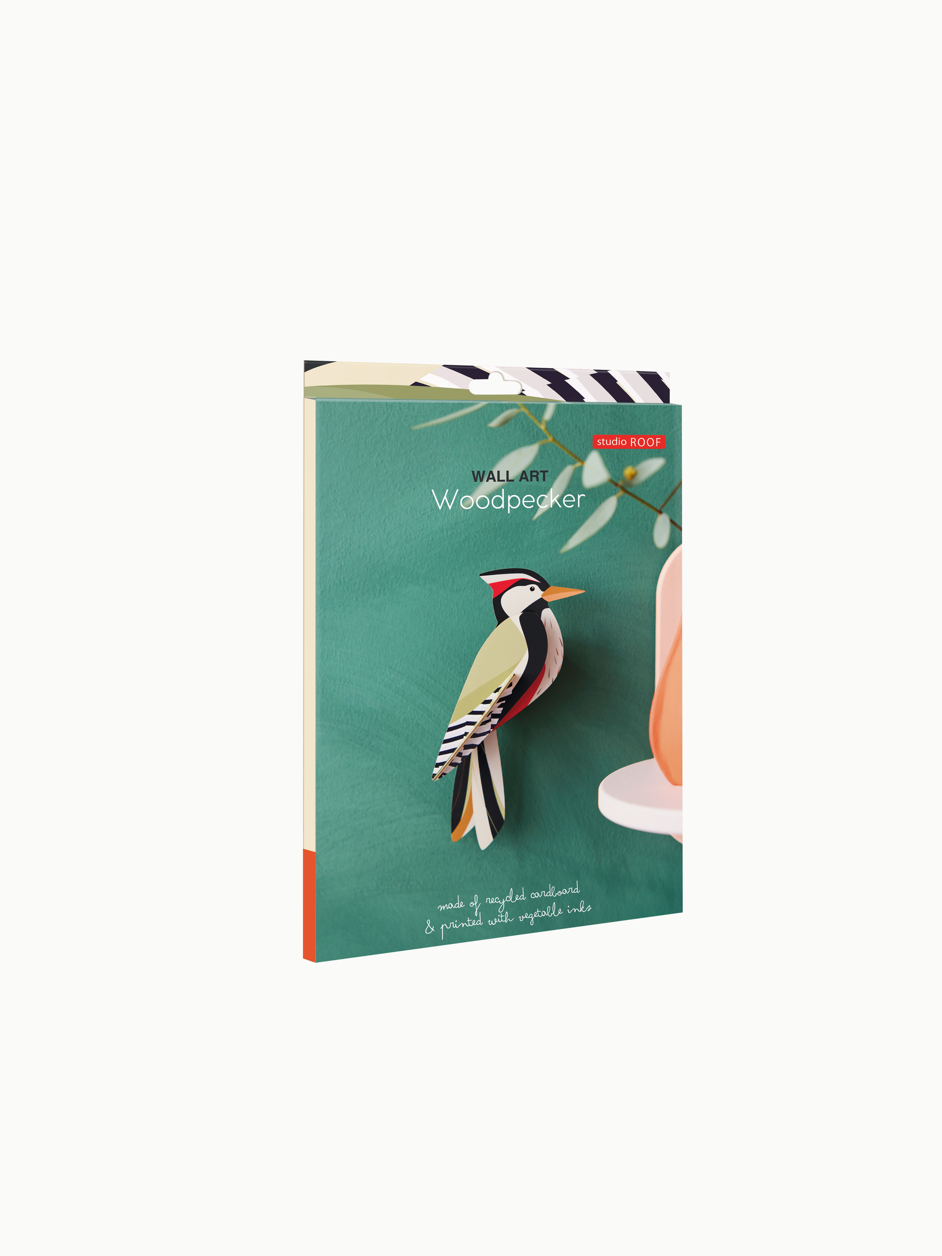 WOODPECKER-GARDEN-BIRDS_B5-MOCKUP-PACKAGING