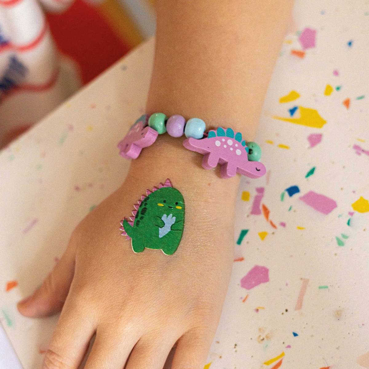 mon-kit-bijou-enfant-bracelet-dinosaures (1)
