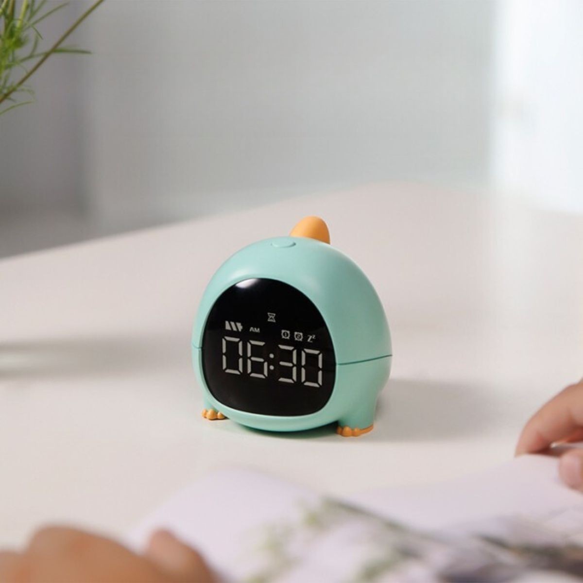 mary-s--alarm-clock--little-dino--green (1)