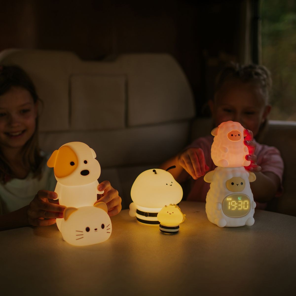 mary-s--led-lamp--lazy-dog (2)