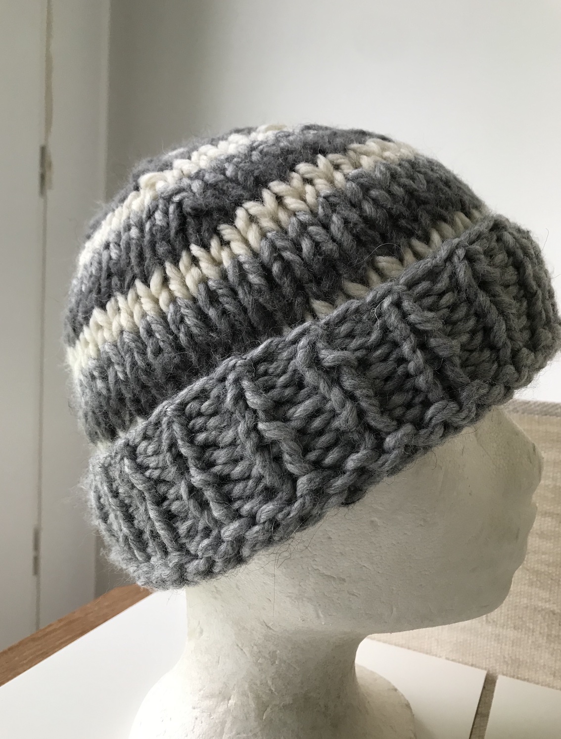 bonnet gris blanc