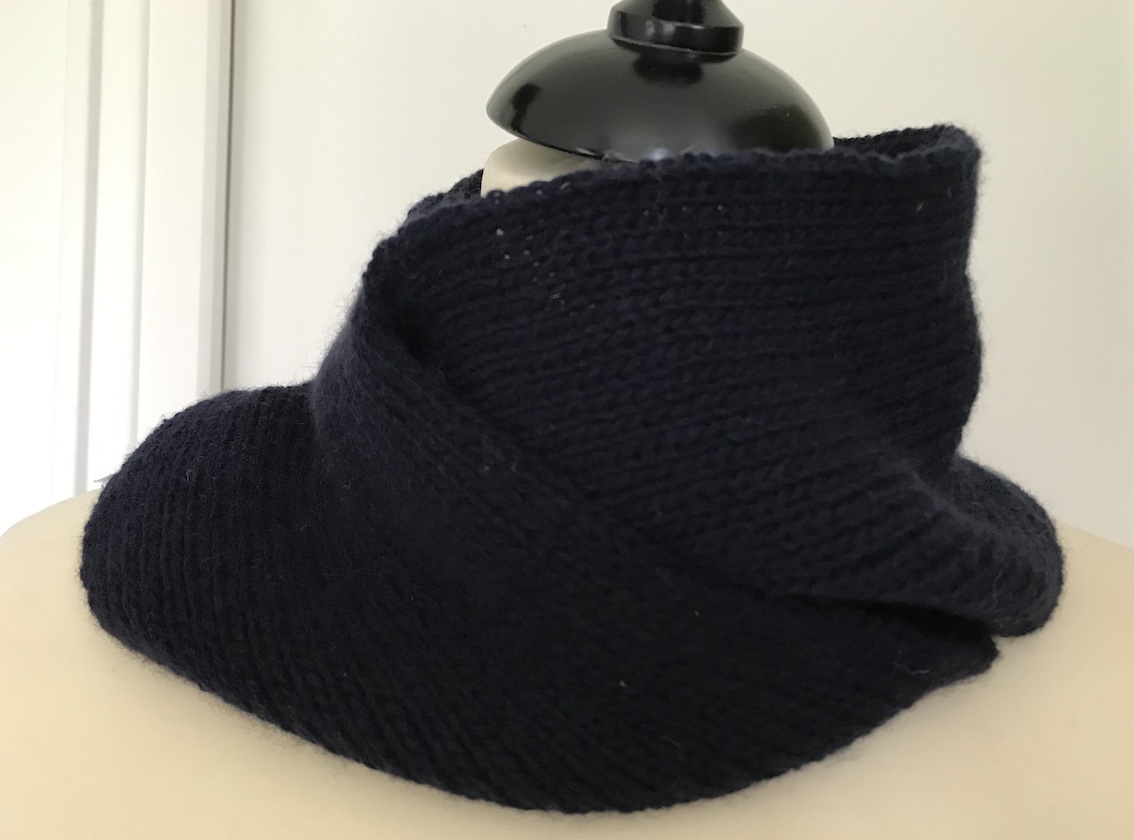 snood bleu marine