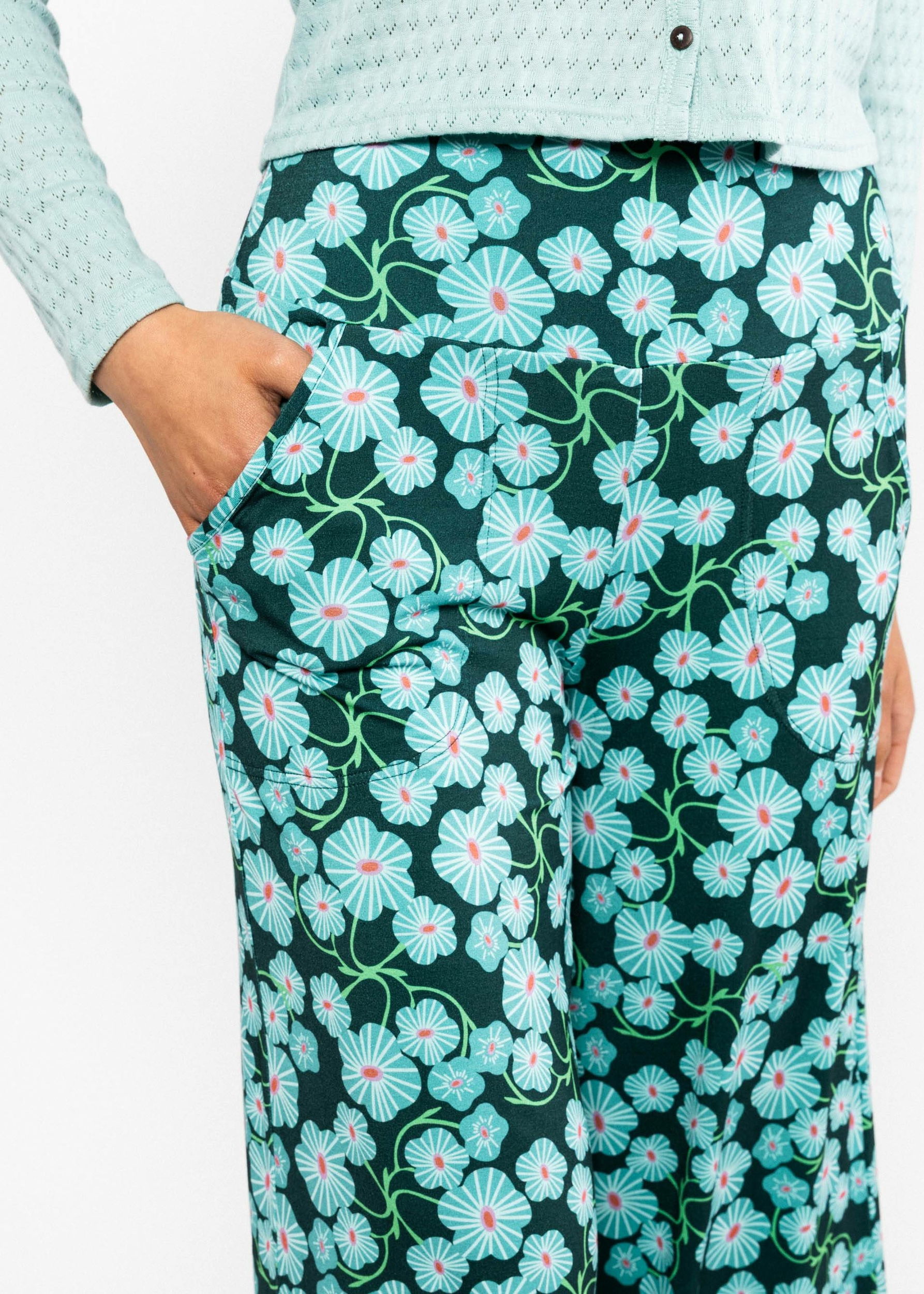 Pantalon-Berlin-spring-fairy-glade-viscose-ecovero-Blutsgeschwister04