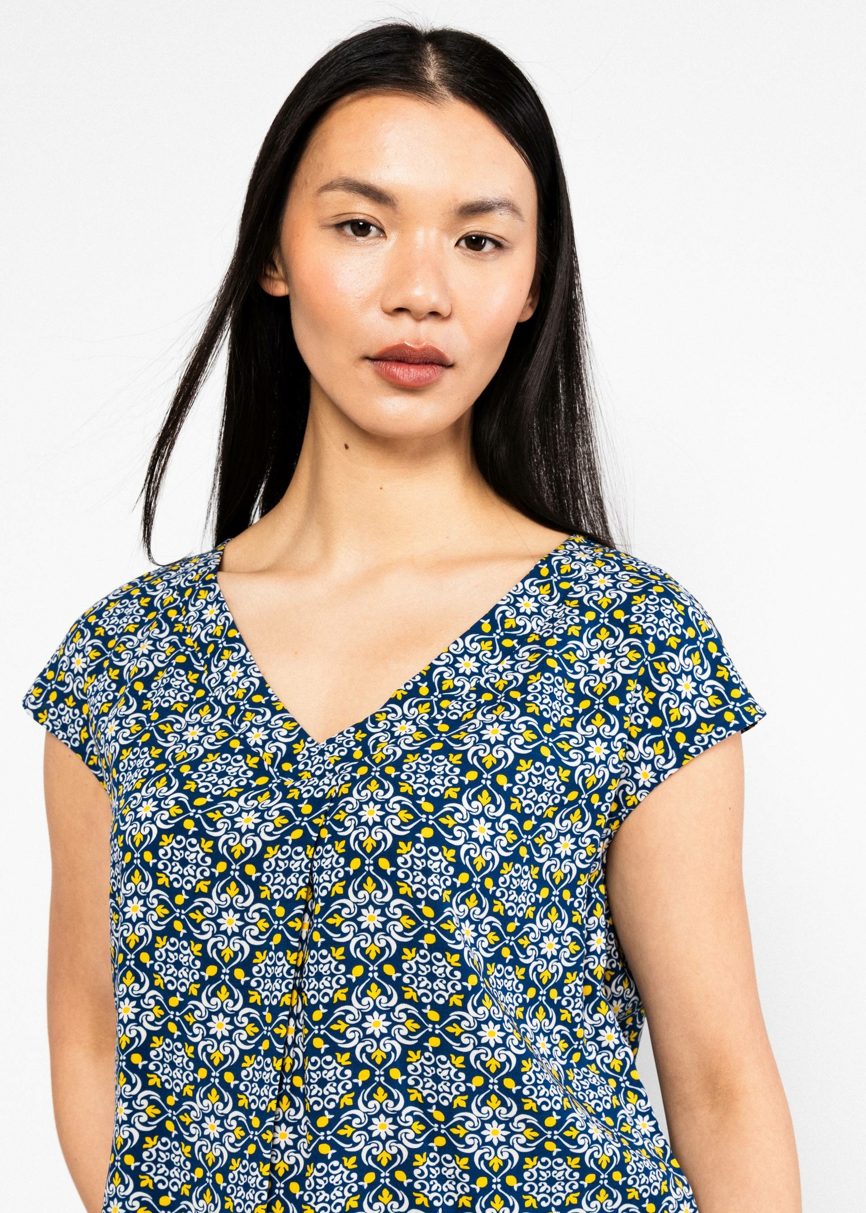 Blouse-Liberty-maniac-amalfi-shine-viscose-ecovero-Blutsgeschwister05